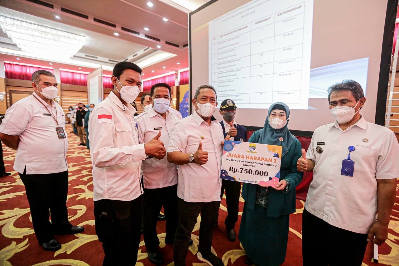 Enam Kelurahan Di Kota Bandung Raih Penghargaan Gotong Royong Terbaik