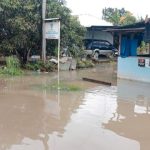 Pemukiman warga depan kantor Bupati Serdang Bedagai terendam banjir. (istimewa)