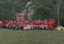 Foto bersama peserta dan panitia pelatihan panjat tebing di Gunung Parang Purwakarta (Foto: Dok Sekolah Panjat Tebing Merah Putih regional Purwakarta)