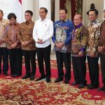 Presiden Jokowi bersama para pimpinan MPR RI