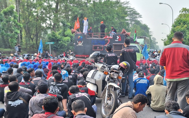 Demo Buruh di Purwakarta