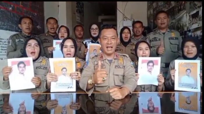 Potongan tayangan video pernyataan anggota Satpol PP Garut dukung Gibran (1)