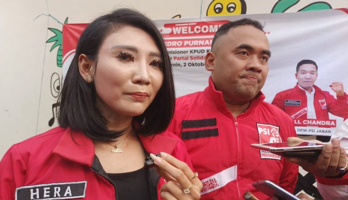 Ketua DPC PSI Kota Bekasi, Tanti Herawati
