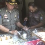 Operasi Penertiban: Satpol PP Bandung Sita Ribuan Butir Obat Ilegal dan Segel Dua Toko