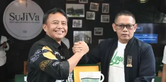 Sekda Jabar Herman Suryatman dan Ketua PUTRI Jabar Taufik Hidayat