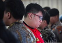 Ronald Tannur saat menjalani persidangan di Pengadilan Negeri Surabaya