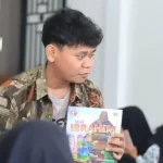 Ade Setia Lesmana, pegiat literasi Teras Baca di Desa Kiarapedes Kecamatan Kiarapedes Kabupaten Purwakarta