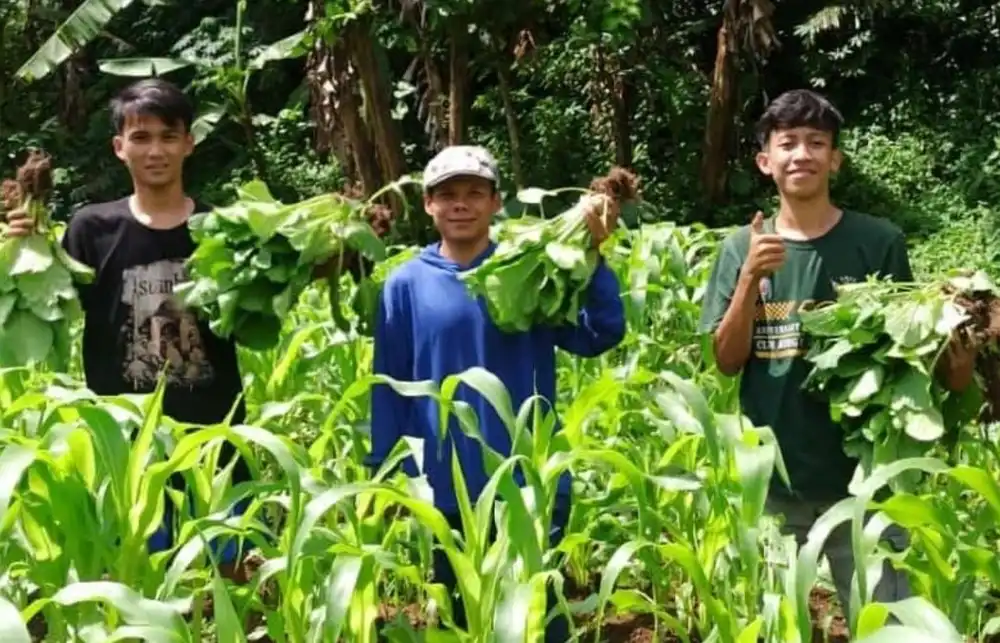 Kelompok pemuda tani yang dibentuk dalam Teras Project (Foto Dok. Teras Baca).webp