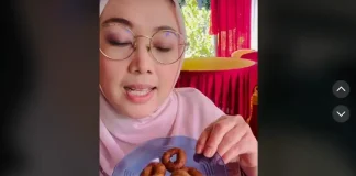 Bacalon Bupati Purwakarta, Anne Ratna Mustika, saat menyebutkan makanan khas yang sering ditemukan saat ada acara resepsi pernikahan (Foto: Tangkapan layar TikTok @anneratnamustika)