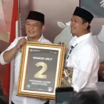 Pasangan calon bupati dan wakil bupati Purwakarta nomor urut 2, Yadi Rusmayadi – Pipin Sopian, yang akan kontestasi dalam Pilkada Purwakarta 2024 (Foto: Tangkapan layar akun YouTube KPU Kabupaten Purwakarta)