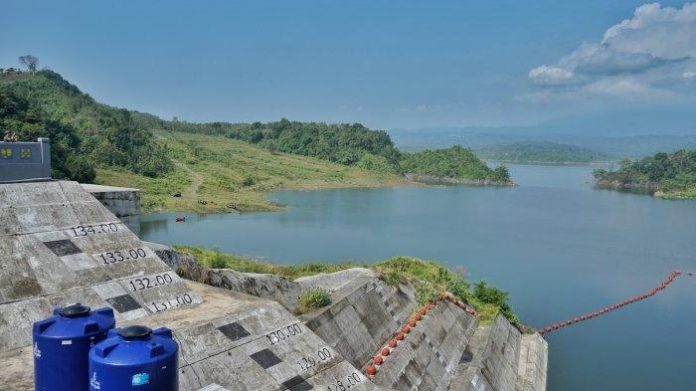 Bendungan Cipanas di Kabupaten Sumedang