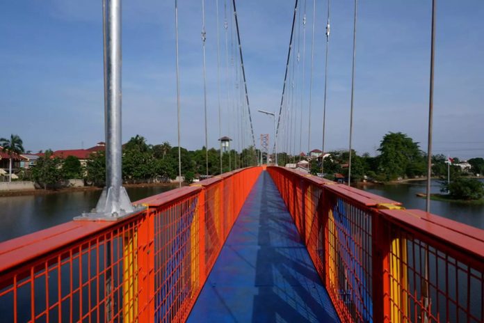 Jembatan Gantung Alun-alun Albar Kota Depok (1)