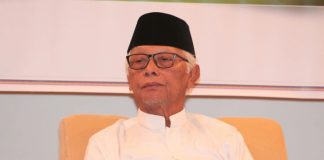 Ketua MUI, KH Anwar Iskandar (1)