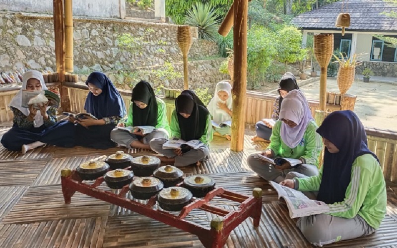 Saung Literasi Murid