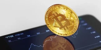 Ilustrasi aplikasi trading bitcoin (Foto: Freepik)