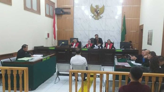 Skandal Bisnis Tekstil Rp100 Miliar: Fakta Manipulasi Pelapor The Siauw Thjiu Terungkap di Sidang Miming Theniko