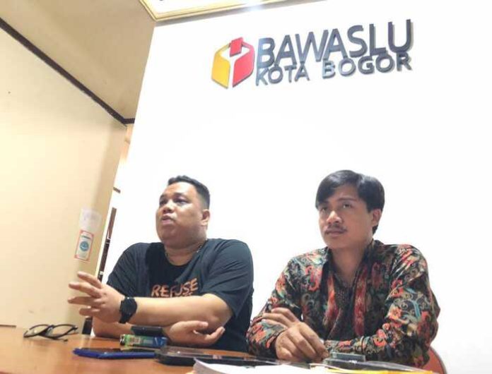 Komisioner Bawaslu Kota Bogor Supriantona Siburian.