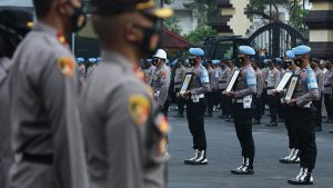 Upacara pemberhentian tidak hormat anggota polisi