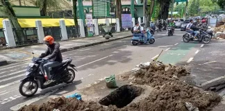 proyek pengerjaan galian kabel