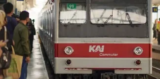 Commuter Line atau KRL (Foto: Net)