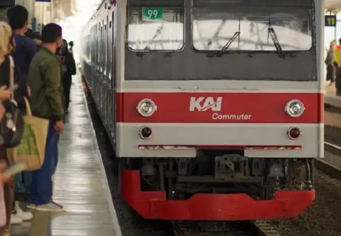 Commuter Line atau KRL (Foto: Net)