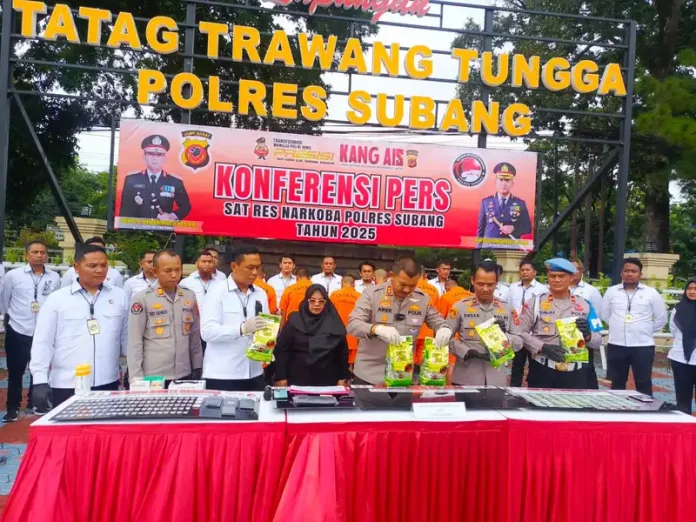 Press release pengungkapan kasus Narkoba di Mapolres Subang. (Foto: Gin/Jabarnews)